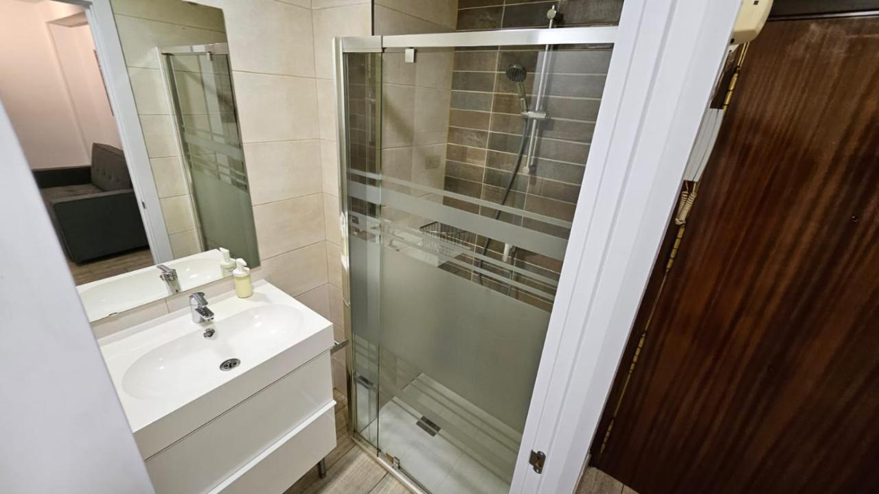 Luminoso Apartamento 6 Personas Pueblo Nuevo Madrid Exterior photo